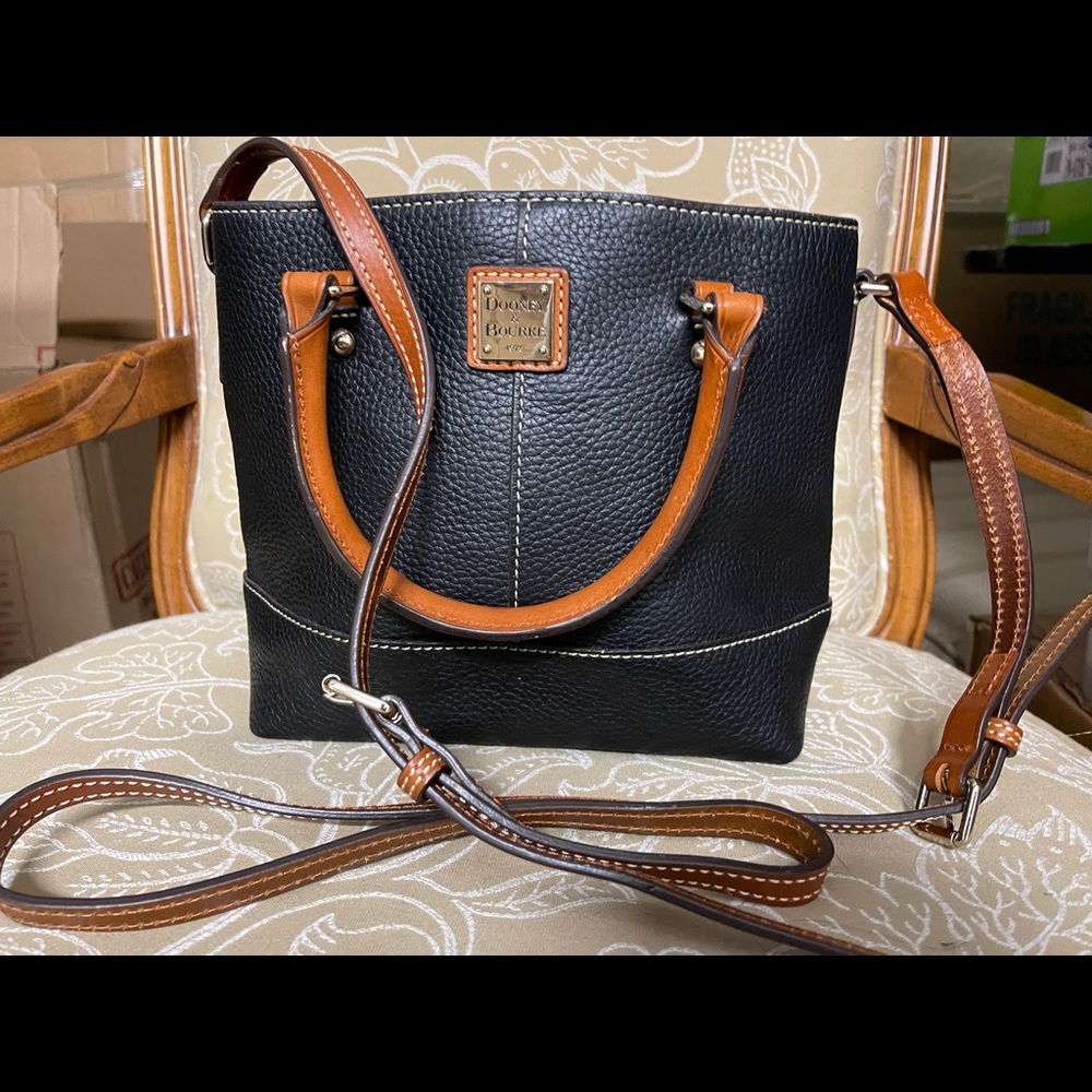 Dooney & Bourke black small bag.